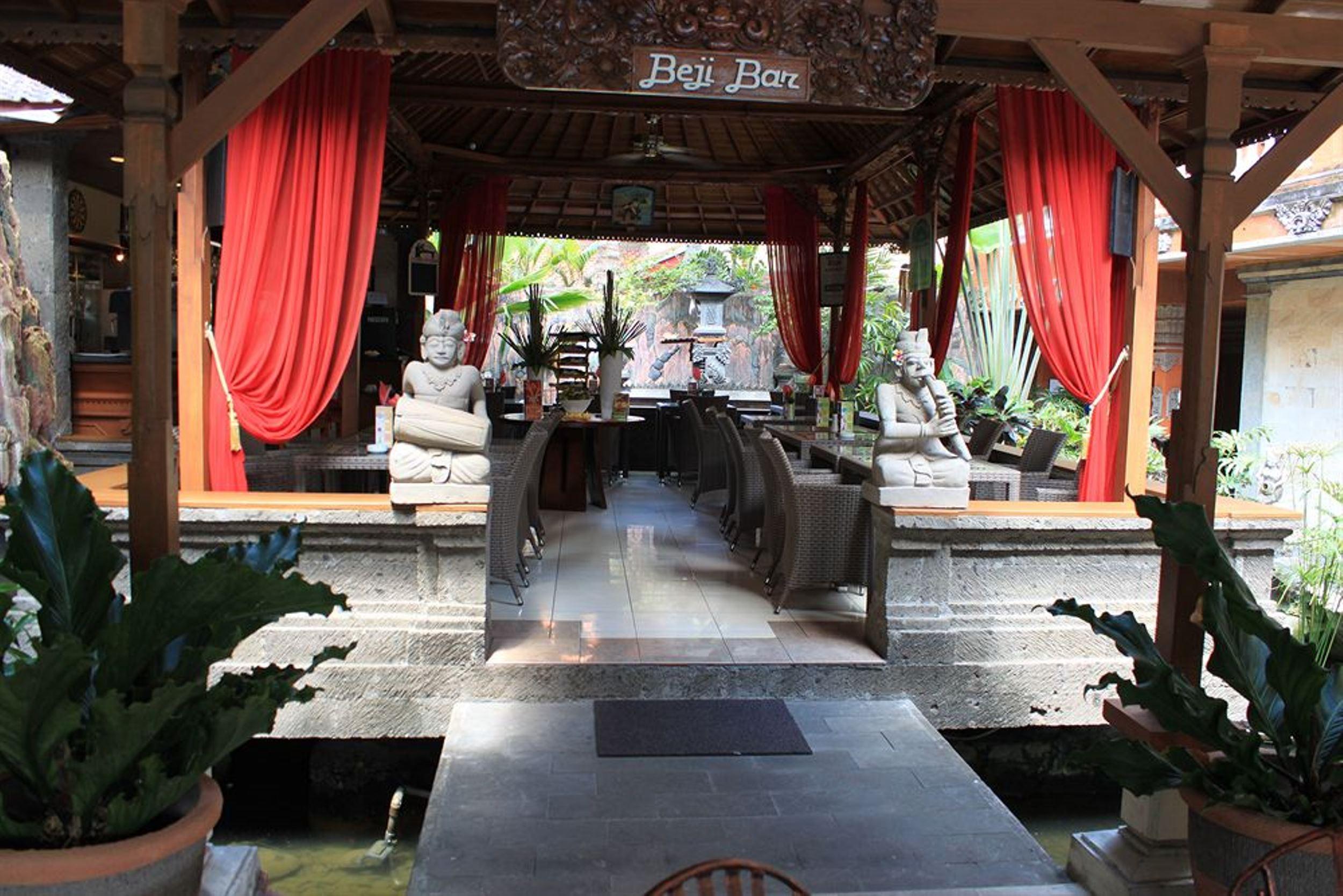 Wina Holiday Villa Kuta Lombok Esterno foto