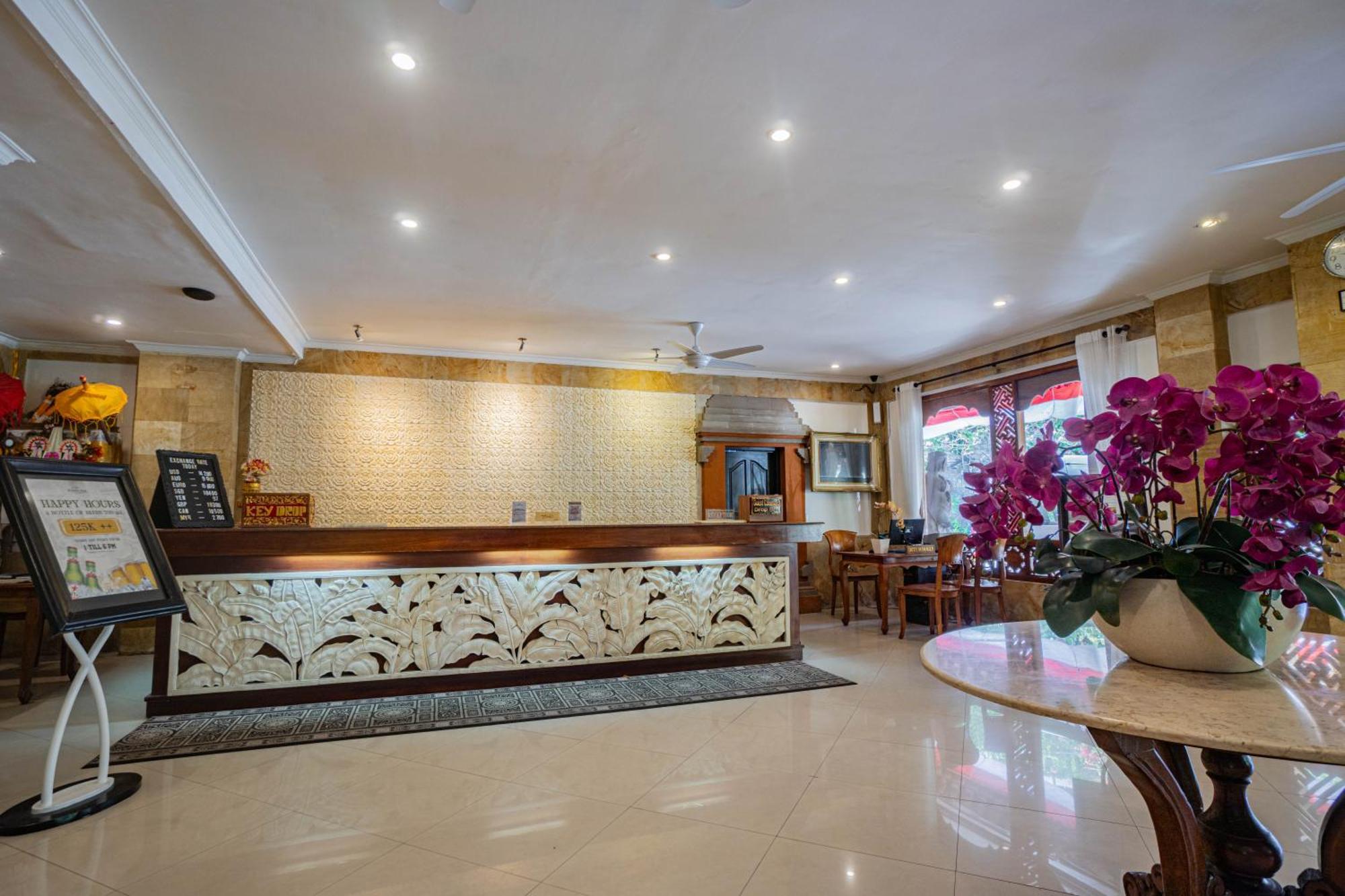 Wina Holiday Villa Kuta Lombok Esterno foto