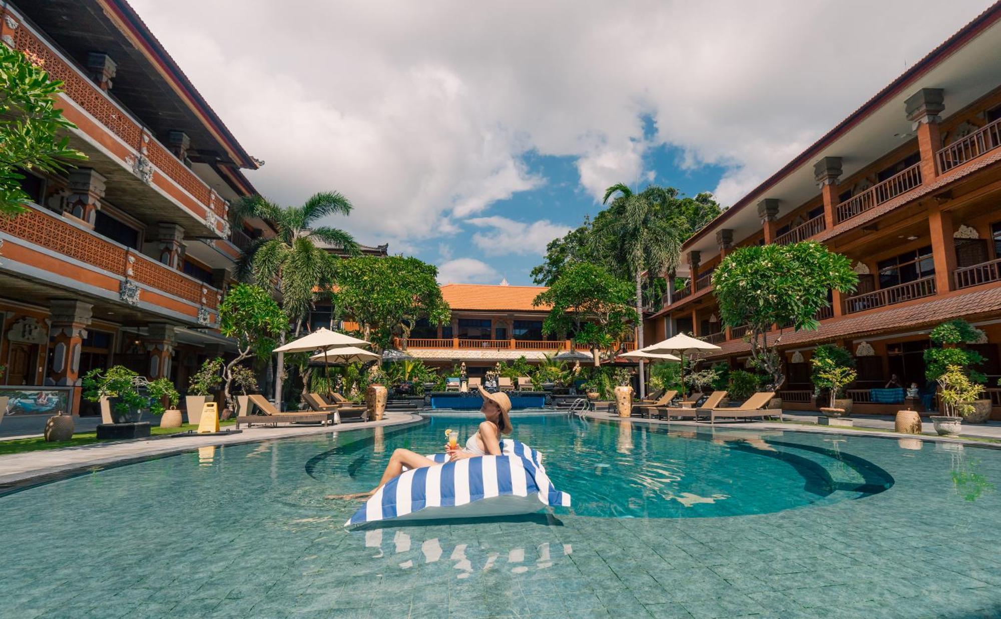 Wina Holiday Villa Kuta Lombok Esterno foto