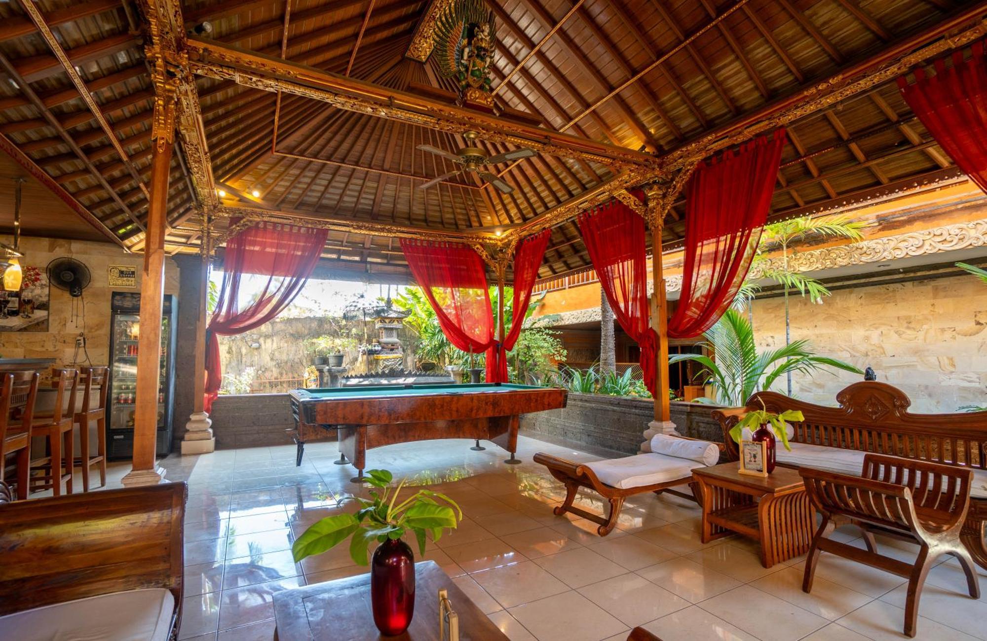 Wina Holiday Villa Kuta Lombok Esterno foto