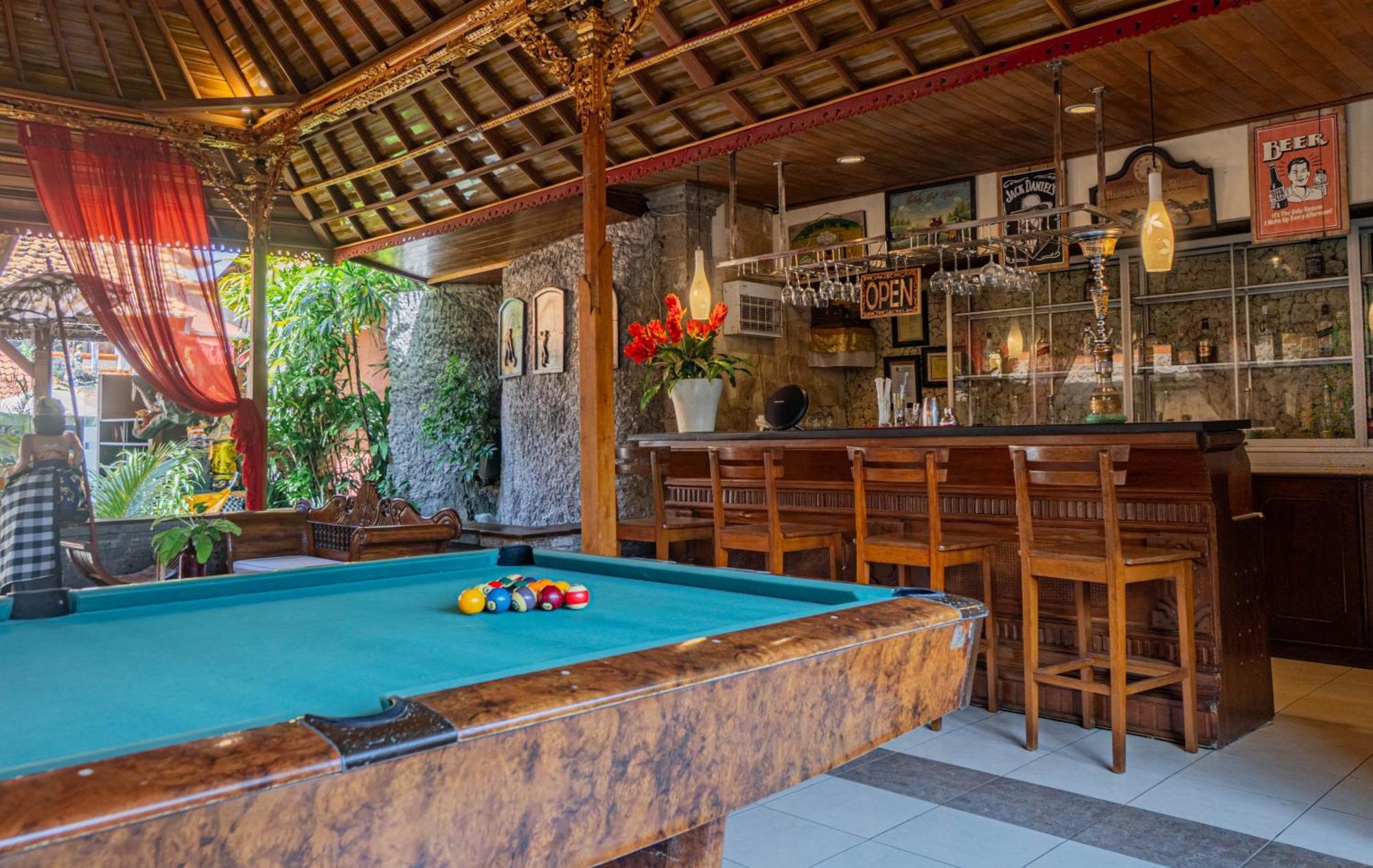 Wina Holiday Villa Kuta Lombok Esterno foto