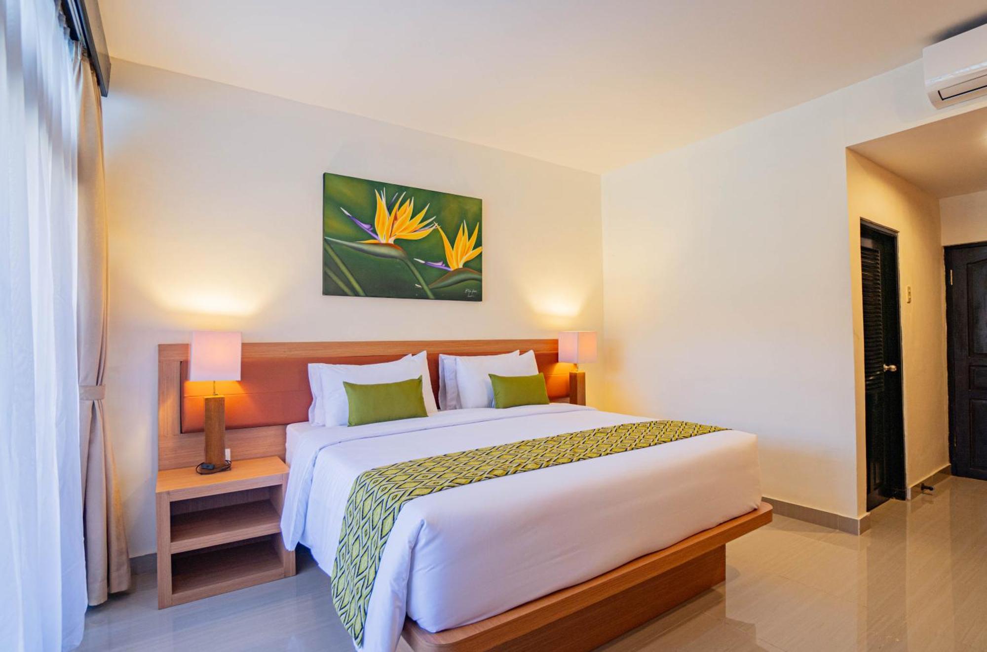 Wina Holiday Villa Kuta Lombok Esterno foto